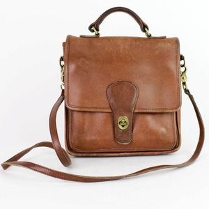 Pre-loved Vintage COACH Station Bag